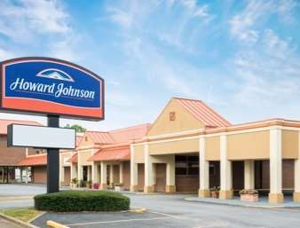 Howard Johnson Inn & Suites Columbus Exterior photo